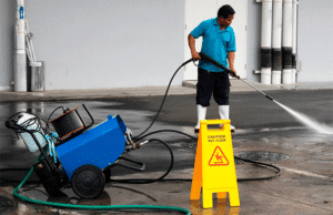 Limpieza en espacios abiertos e instalaciones industriales